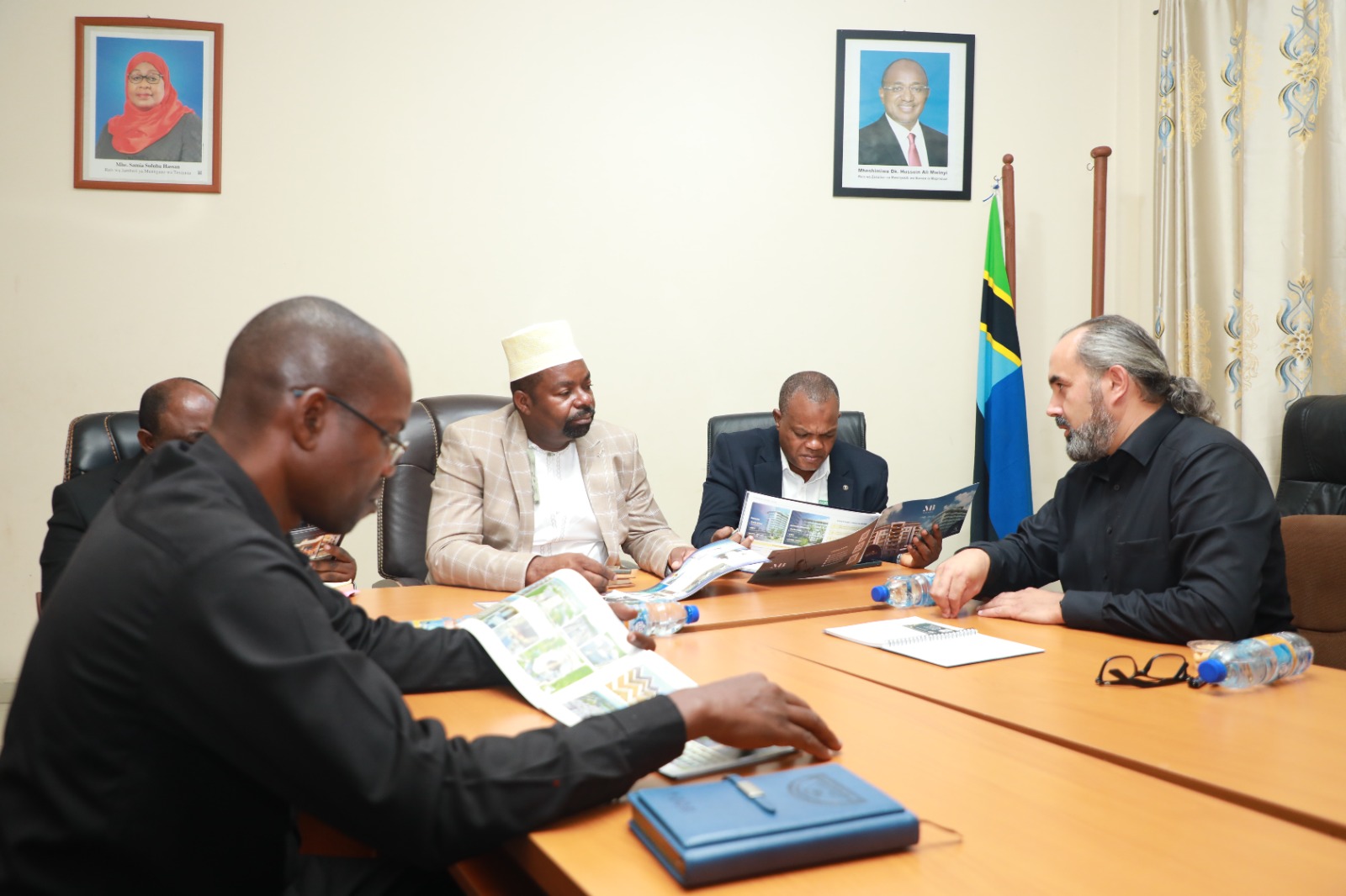 Waziri Suleiman Masoud Makame. Akutana na Uongozi wa MB Homes Kujadili Uwekezaji katika Kilimo na Mifugo Zanzibar