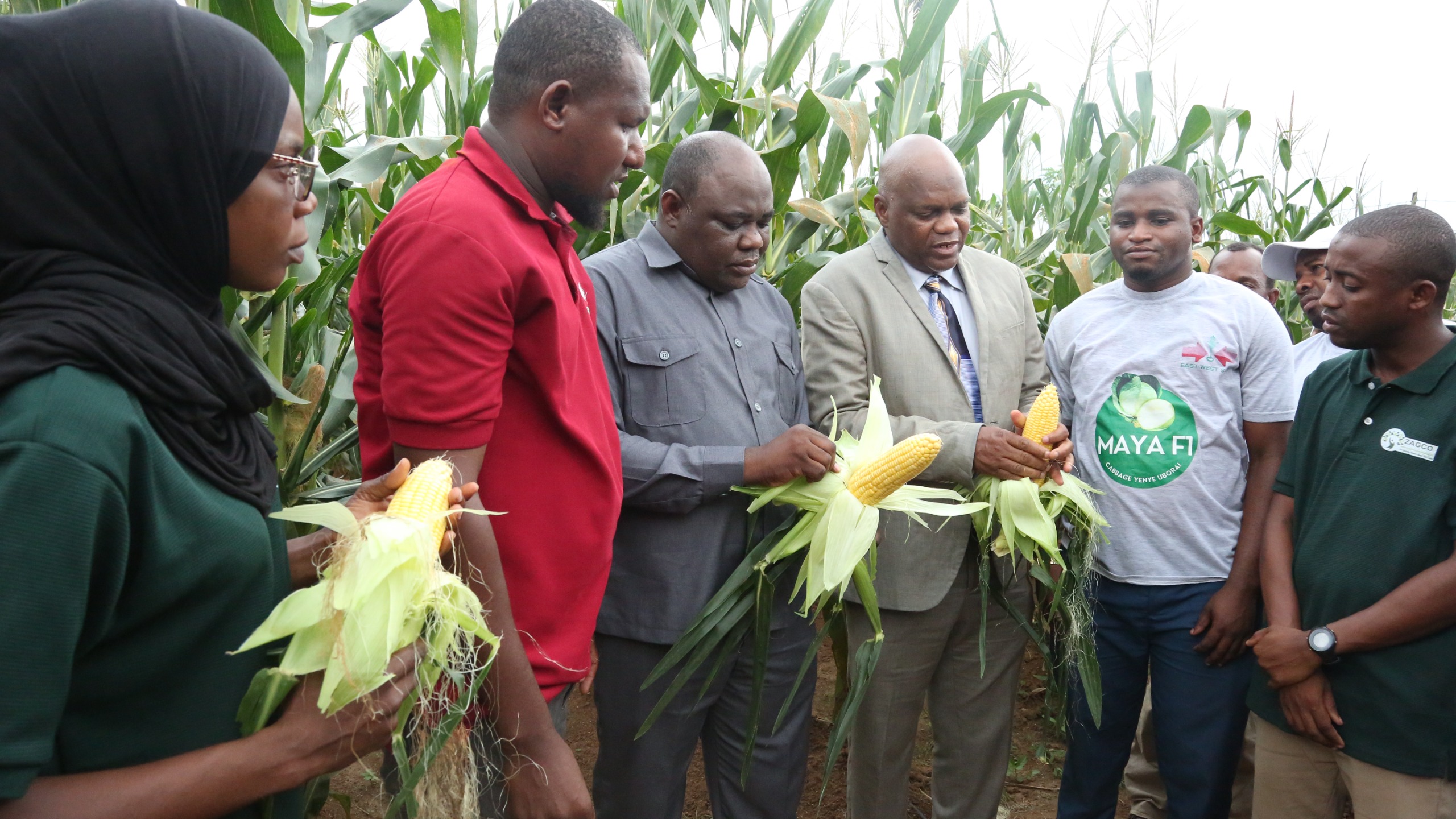 Naibu Waziri wa Kilimo Umwagiliaji Maliasili na Mifugo, Dkt. Salum Soud Hamed Afungua Mafunzo ya Shamba Darasa kwa Vijana wa Kilimo na Mifugo Kizimbani
