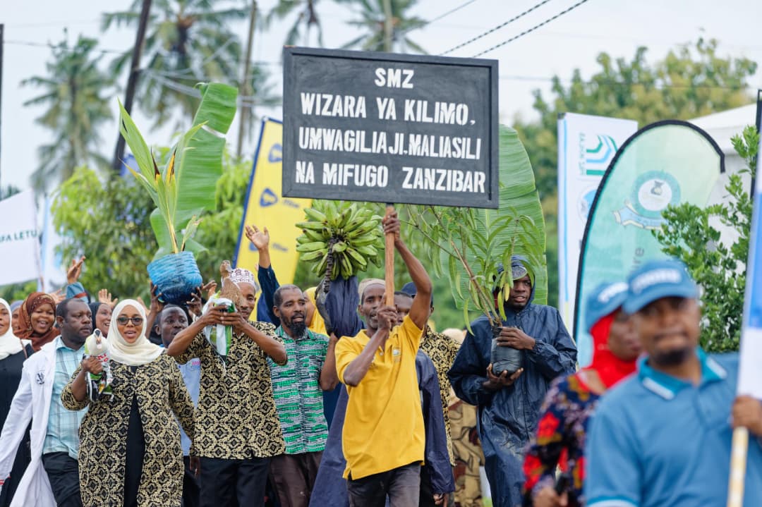 WAFANYAKAZI WA WIZARA YA KILIMO UMWAGILIAJI MALIASILI NA MIFUGO WAKIWA KATIKA MAADHIMISHO YA SIKU YA WAFANYAKAZI ( MAY DAY )